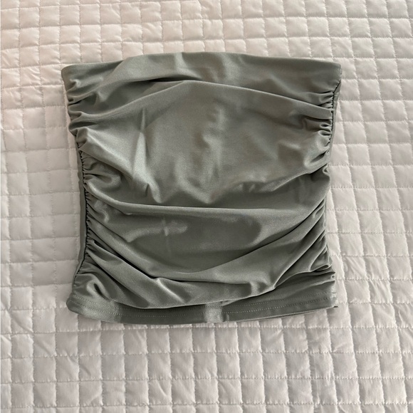 Edikted Tops - Edikted Gray Ruched Tube Top size XS